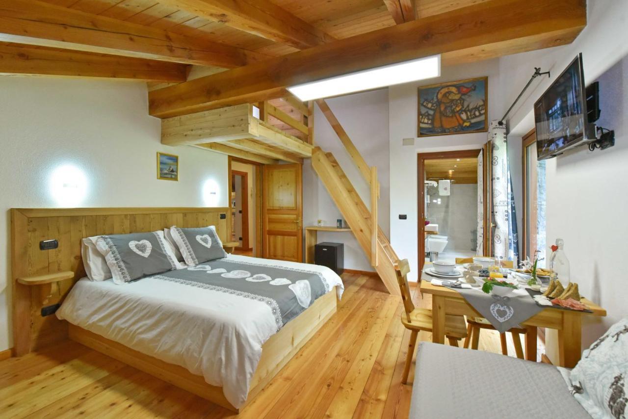 Bed and Breakfast La Casa Della Guida Pontey Exterior foto