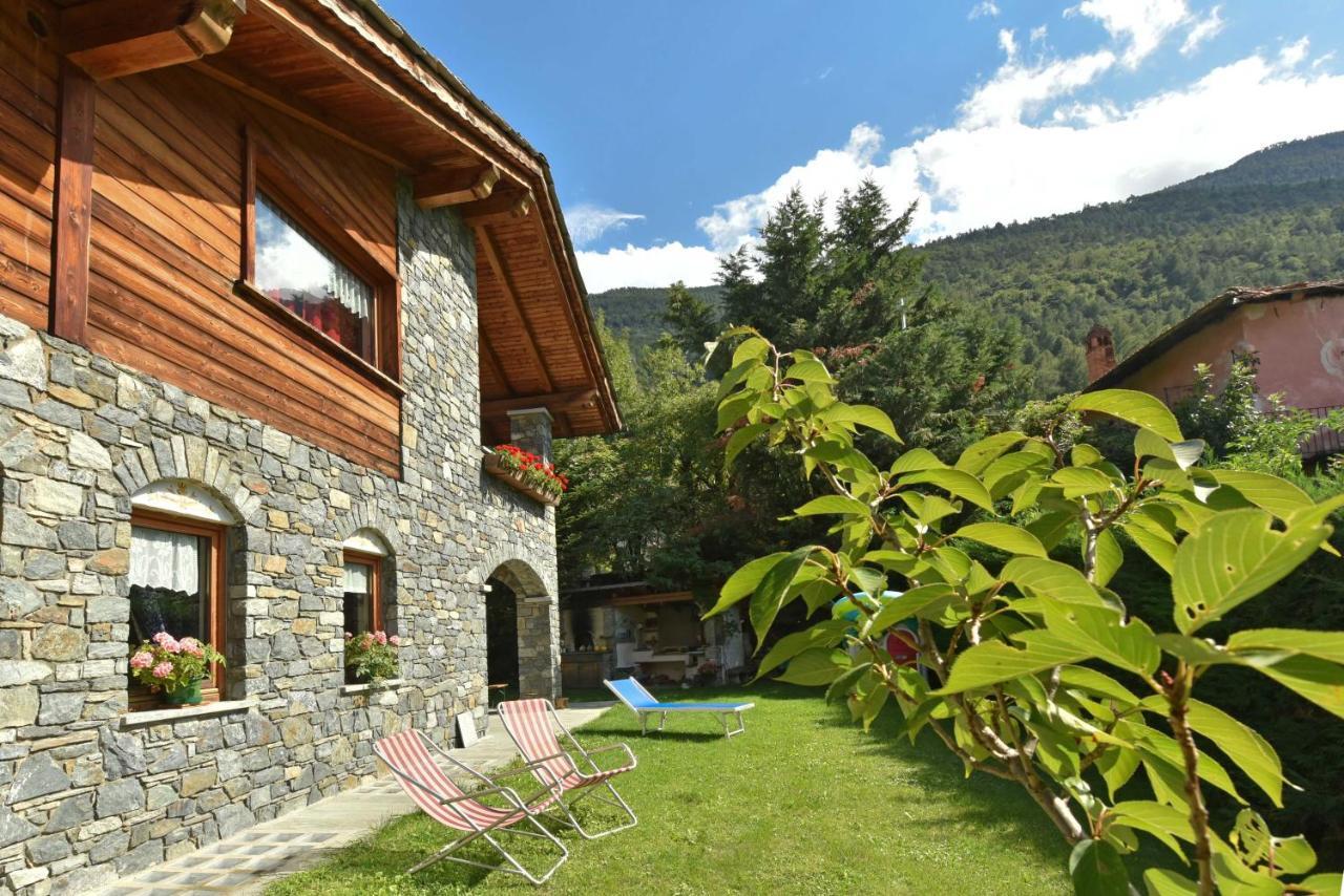Bed and Breakfast La Casa Della Guida Pontey Exterior foto
